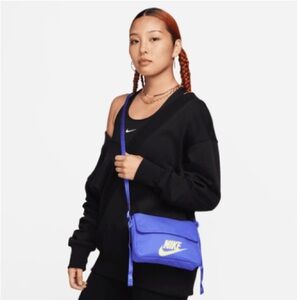 Nike Sportswear Crossbody Bag